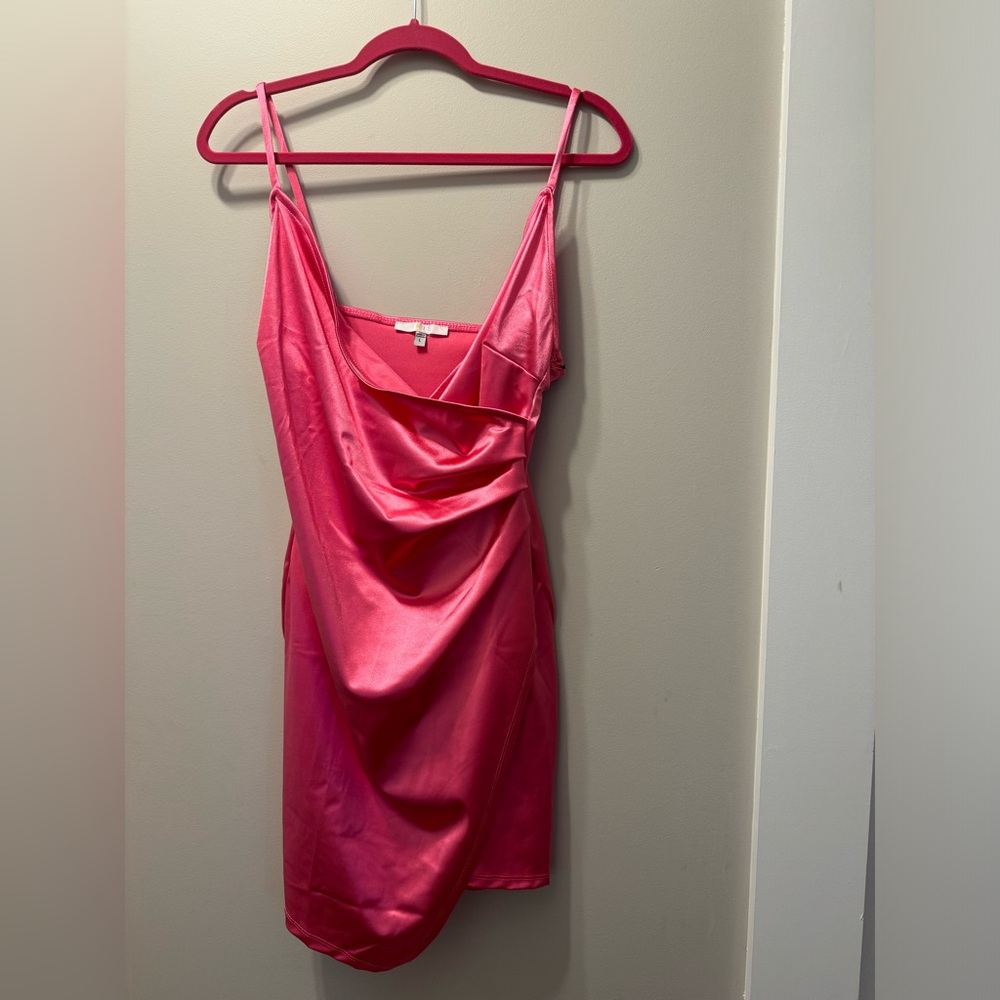 A summetrical dress